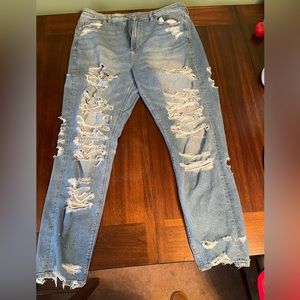 AE Distressed Mom Jean
